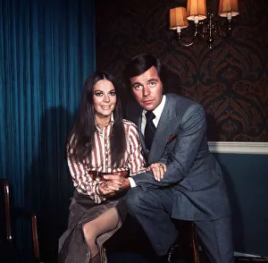 Robert Wagner with his wife Natalie Wood in Scotland June 1972 Robert Wagner with his wife Natalie Wood in Scotland June 1972