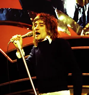 Rod Stewart - Pop Star - The Faces seen here during rehearsals for the BBC Rod Stewart - Pop Star - The Faces seen here during rehearsals for the BBC