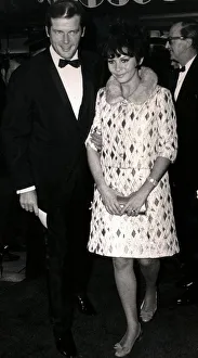 ROGER MOORE AND LISA MOORE AT THE PREMIERE OF CUSTER OF THE WEST ROGER MOORE AND LISA MOORE AT THE PREMIERE OF CUSTER OF THE WEST