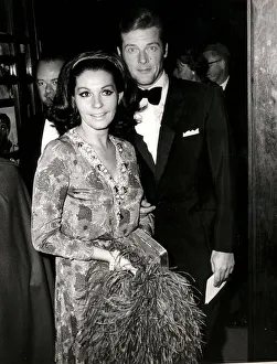 ROGER MOORE AND LUISA MATTIOLI - 7TH AUGUST 1968 ROGER MOORE AND LUISA MATTIOLI - 7TH AUGUST 1968