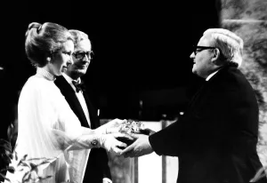 Ronnie Barker comedian receives award as Light Entertainment Performer of 1978 Ronnie Barker comedian receives award as Light Entertainment Performer of 1978