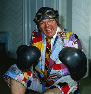 Roy Chubby Brown comedian April 1986 wearing boxing gloves Roy Chubby Brown comedian April 1986 wearing boxing gloves