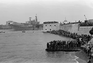Royal Navy task force set sail fot the Falklands the carriers Invincible Royal Navy task force set sail fot the Falklands the carriers Invincible