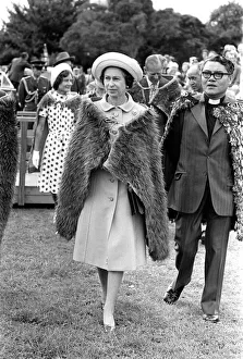 Royal Silver Jubilee Tour February 1977. The Queen wearing a Maori ceremonial Royal Silver Jubilee Tour February 1977. The Queen wearing a Maori ceremonial