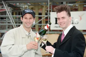 Mirror/1200to1299 01234/ryan giggs gary rhodes celebrate future Mirror/1200to1299 01234/ryan giggs gary rhodes celebrate future