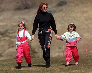 Mirror/0100to0199 00128/sarah ferguson children enjoying alps april 1996 Mirror/0100to0199 00128/sarah ferguson children enjoying alps april 1996