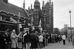 Images Dated 3rd April 1982: Scenes outside the House of Commons, where an emergency session is being held