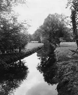 Scenes on the River Cam in the village of Little Shelford, Cambridgeshire Scenes on the River Cam in the village of Little Shelford, Cambridgeshire