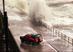 Scottish storms traps motorist January 1999 Frontera jeep trying to get past Scottish storms traps motorist January 1999 Frontera jeep trying to get past