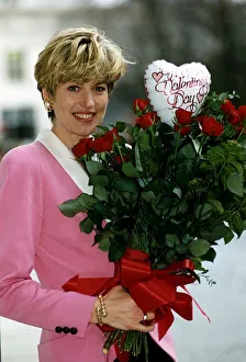 Selina Scott Tv Presenter received A Bunch Of Red Roses Selina Scott Tv Presenter received A Bunch Of Red Roses
