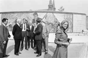 Senator Edward Kennedy and his party at the memorial to his brother, John Senator Edward Kennedy and his party at the memorial to his brother, John