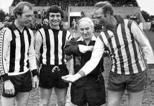 Sheffield Wednesday manager Jack Charlton making the toss Sheffield Wednesday manager Jack Charlton making the toss