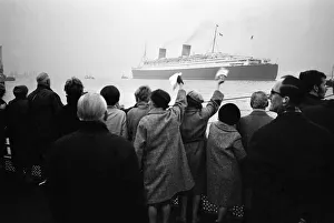Ship Queen Elizabeth - November 1968, leaves Southampton for the last time Ship Queen Elizabeth - November 1968, leaves Southampton for the last time