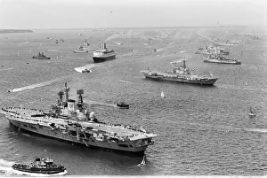 Silver Jubilee Navy Review June 1977 The Cunard Cruise Liner QE2 sailing through Silver Jubilee Navy Review June 1977 The Cunard Cruise Liner QE2 sailing through