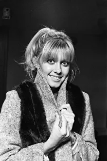 Singer and actress Olivia Newton John at Luton Airport. 28th November 1978 Singer and actress Olivia Newton John at Luton Airport. 28th November 1978
