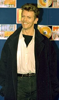 Singer David Bowie at the MTV European Music Awards in Paris, November 1995 Singer David Bowie at the MTV European Music Awards in Paris, November 1995