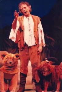 Mirror/0100to0199 00116/singer david essex appears panto robinson crusoe Mirror/0100to0199 00116/singer david essex appears panto robinson crusoe