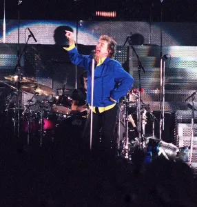 Singer Rod Stewart December 1998 on stage at Glasgow SECC Singer Rod Stewart December 1998 on stage at Glasgow SECC