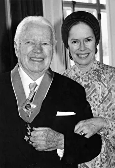 Sir Charles and Lady Cona Chaplin when he received his knighthood from the Queen Sir Charles and Lady Cona Chaplin when he received his knighthood from the Queen