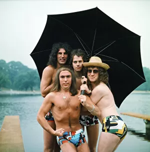 Images Dated 26th June 1974: Slade (Don Powell, Dave Hill, Jim Lea and Noddy Holder) go for a swim at The Serpentine