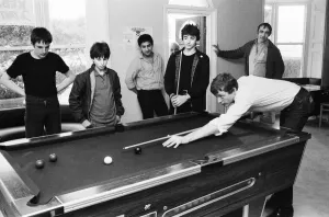 Snooker player Steve Davis with kids in a Margate arcade playing pool Snooker player Steve Davis with kids in a Margate arcade playing pool