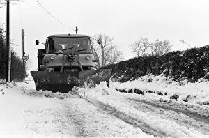 Images Dated 20th November 1971: Snow scenes in the Hutton Rudby area. 1971
