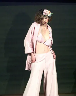 Sonia Rykiel Paris Fashion Week October 1998 Spring/Summer 1999 collection A Sonia Rykiel Paris Fashion Week October 1998 Spring/Summer 1999 collection A
