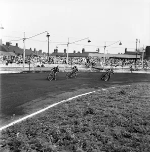 Speedway at stoke, motorsport. June 1960 M4380-001 Speedway at stoke, motorsport. June 1960 M4380-001