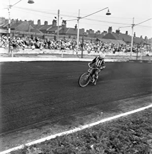 Speedway at stoke, motorsport. June 1960 M4380-005 Speedway at stoke, motorsport. June 1960 M4380-005
