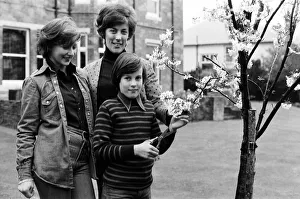 Spike Milligan's wife Paddy with daughter Jane and Stepdaughter Sile (left) Spike Milligan's wife Paddy with daughter Jane and Stepdaughter Sile (left)