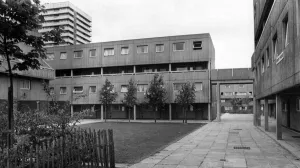 Spon End flats, in surroundings softened by lawns and trees. 5th June 1974 Spon End flats, in surroundings softened by lawns and trees. 5th June 1974
