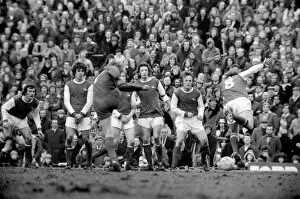 Images Dated 31st March 1975: Sport Football Arsenal v Sheffield United 1974 / 75 Season