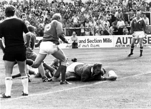 Sport - Rugby League - Cardiff Blue Dragons - Tommy David stretches out to score a try Sport - Rugby League - Cardiff Blue Dragons - Tommy David stretches out to score a try