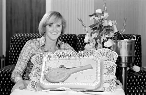 Sport: Tennis: Television: Sue Barker. 21st birthday. April 1977 77-02204 Sport: Tennis: Television: Sue Barker. 21st birthday. April 1977 77-02204