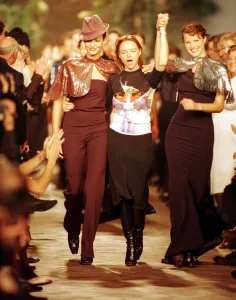 Stella McCartney and Eva Herzigova March 1999 with Fernanda at Paris Fashion Week Stella McCartney and Eva Herzigova March 1999 with Fernanda at Paris Fashion Week