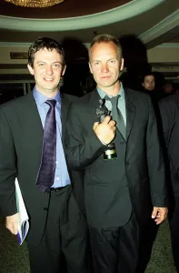 Mirror/1100to1199 01187/sting singer june 98 ivor novello awards 1997 Mirror/1100to1199 01187/sting singer june 98 ivor novello awards 1997