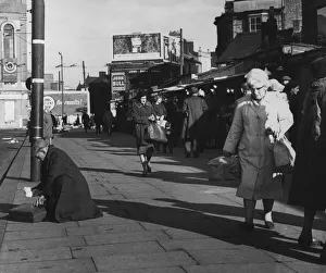 Street Scene, Mill Lane, Cardiff, Wales, Wednesday 16th November 1983 Street Scene, Mill Lane, Cardiff, Wales, Wednesday 16th November 1983