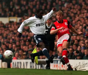 Stuart Pearce of Nottingham Forest shoots past Ruel Fox of Tottenham during FA Cup Replay Stuart Pearce of Nottingham Forest shoots past Ruel Fox of Tottenham during FA Cup Replay