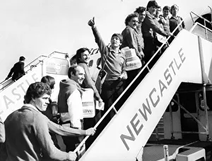Sunderland Associated Football Club - The players board a plane at Newcastle Airport for Sunderland Associated Football Club - The players board a plane at Newcastle Airport for