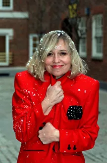 SUSAN PENHALIGON IN ITV CHRISTMAS PROMOTION PHOTOCALL 21/11/1990 SUSAN PENHALIGON IN ITV CHRISTMAS PROMOTION PHOTOCALL 21/11/1990