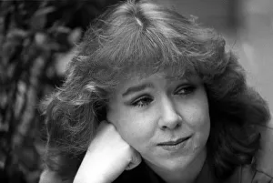 SUSAN TULLY ACTRESS FROM EASTENDERS 09/02/1987 SUSAN TULLY ACTRESS FROM EASTENDERS 09/02/1987