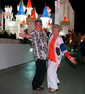 Bill Tarmey and Liz Dawn during film break Las Vegas 1997 Bill Bill Tarmey and Liz Dawn during film break Las Vegas 1997 Bill