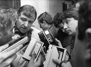 Terry Venables interviewed by Spanish Press. March 1987 P005337 Terry Venables interviewed by Spanish Press. March 1987 P005337