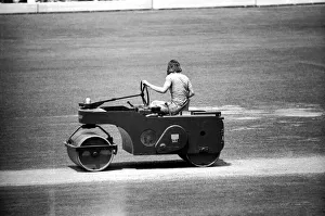 Test Match: Fans: England v. New Zealand at Lords. June 1973 73-5324-007 Test Match: Fans: England v. New Zealand at Lords. June 1973 73-5324-007