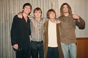 Mirror/1100to1199 01115/that populate british music group boy band Mirror/1100to1199 01115/that populate british music group boy band