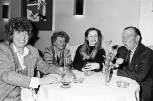 Tom Baker and his wife Lalla Ward at a restaurant in Chelsea with her parents Tom Baker and his wife Lalla Ward at a restaurant in Chelsea with her parents