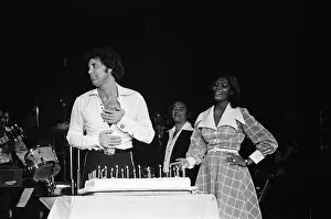 Tom Jones birthday party in Las Vegas with guest Dionne Warwick. June 1974 Tom Jones birthday party in Las Vegas with guest Dionne Warwick. June 1974