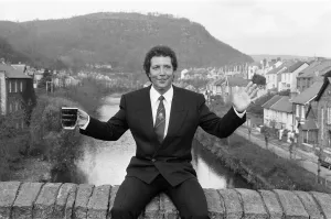 Tom Jones back home in Pontypridd, Wales. 2nd December 1987 Tom Jones back home in Pontypridd, Wales. 2nd December 1987