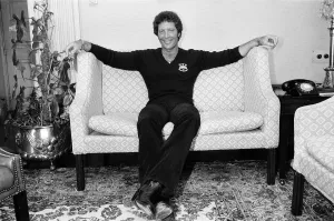 Tom Jones pictured back in London after a ten year stay in the USA. 5th September 1983 Tom Jones pictured back in London after a ten year stay in the USA. 5th September 1983
