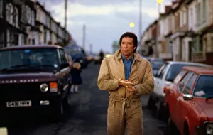 Tom Jones walking through Pontypridd December 1987 Tom Jones walking through Pontypridd December 1987